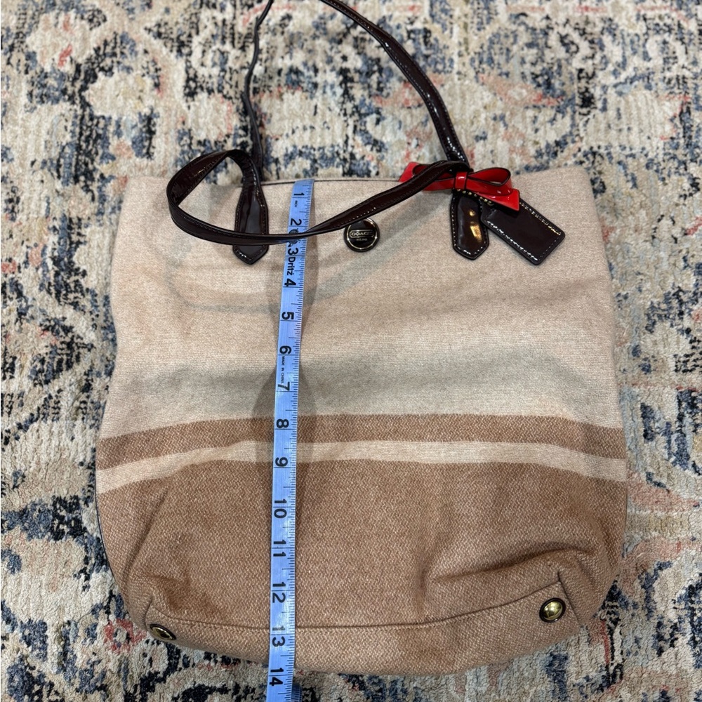 Coach F24665 Stripe North South Beige Wool Large Tote Bag - Picture 6 of 11